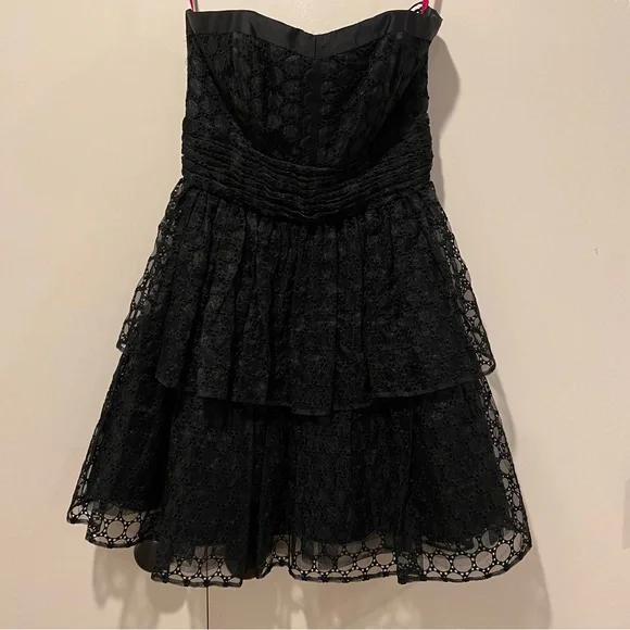 Vintage Betsy Johnson Black Strapless w removable “halter” strap - Picture 2 of 16